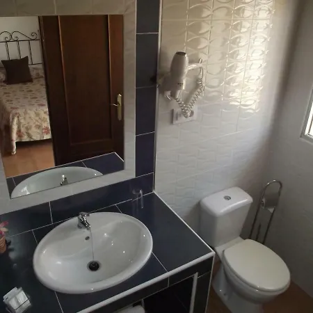 El Canario Guest house *