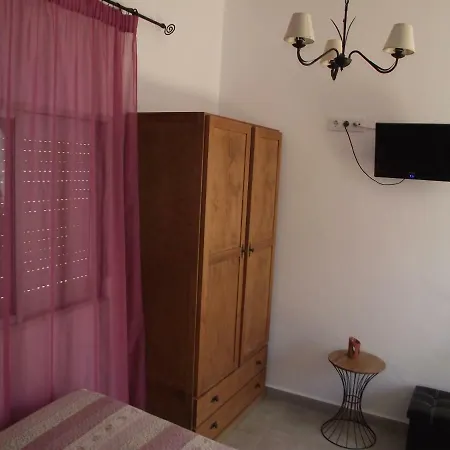 El Canario Guest house *