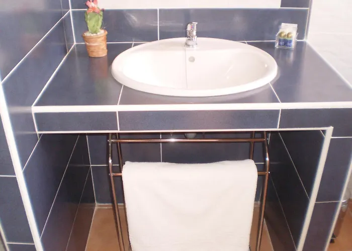 El Canario Guest house *