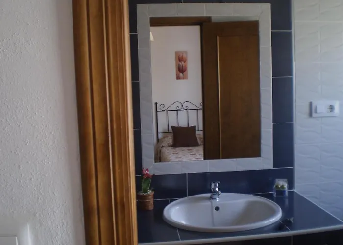 El Canario Guest house *