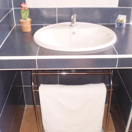 El Canario Guest house *