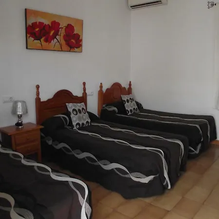 招待所 金丝雀旅馆 *